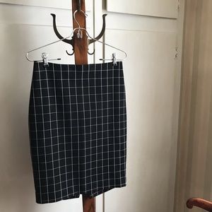 Express Size 4 Black & White Pencil Skirt